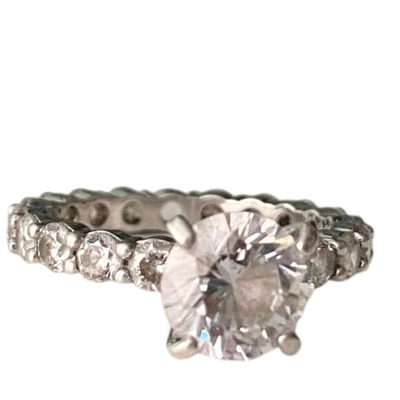 Elegant 925 R Silver Diamond Ring - Picture 1 of 5